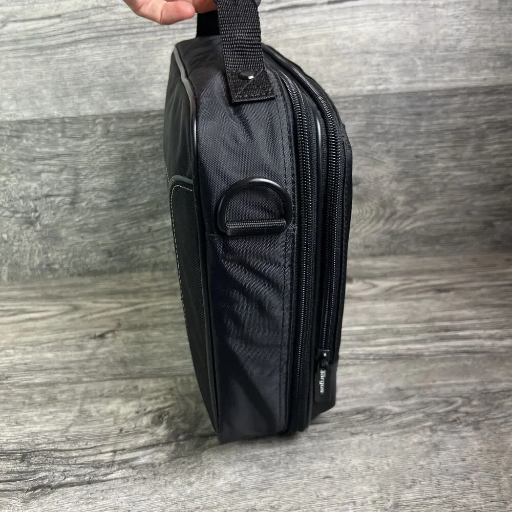 Targus DVD401-10 Travel Electronics/Personal Item Carrying Case Water Resistant